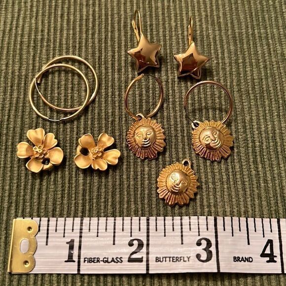 Vintage gold colored earrings Stars suns flowers 2 sizes of loops GVC - Picture 5 of 9